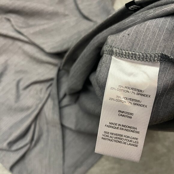 Travis Mathew Shirt Mens XL Lightweight 1/4 Zip Pullover Heather Gray Golf - Picture 6 of 9